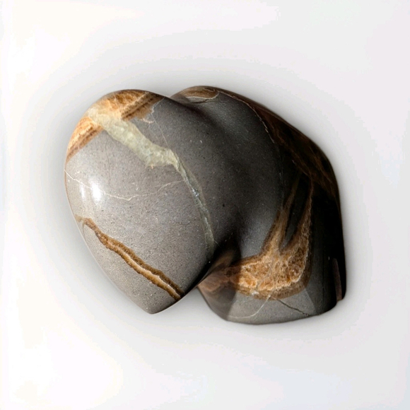 Zuni Fetish Septarian Buffalo Nodule Carving Grey and Brown 1.75" - Picture 6 of 9